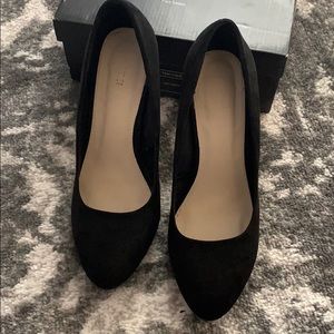 Forever 21 Shoes - Forever 21 Black Faux Suede Heels 8.5 Forever 21 Shoes - Forever 21 Black Faux Suede Heels 8.5